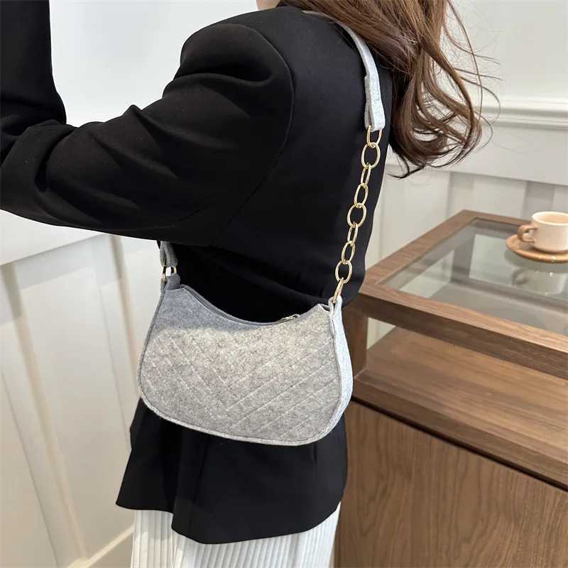 Felt Mini Shoulder Bags for Women Underarm Bags Texture Solid Color Casual Handbags Female Light Crossbody BagsT251110