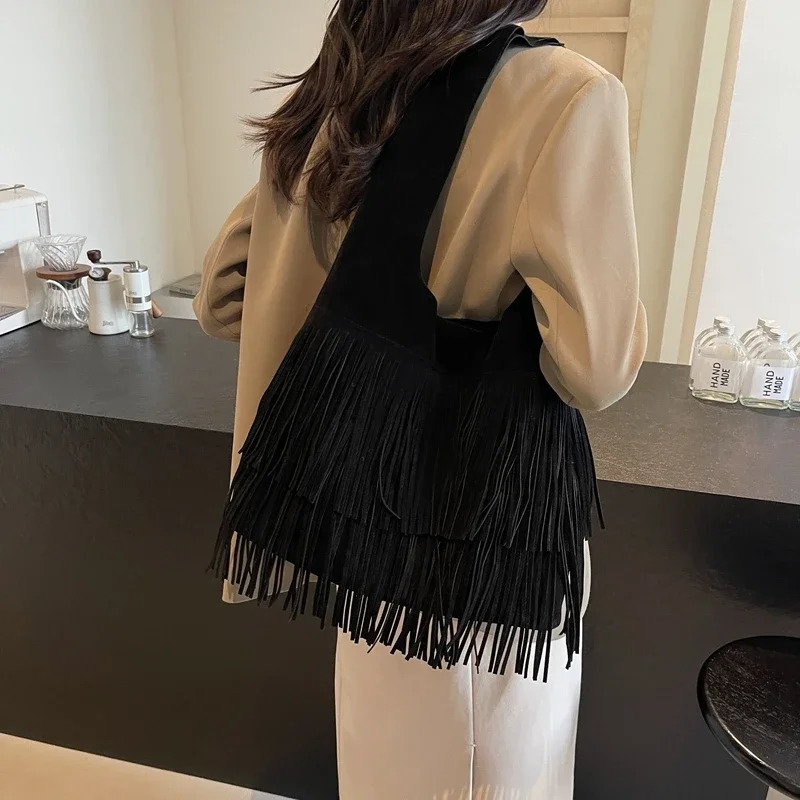 Faux Suede Shoulder Bag for Women Frosted Fringe Travel Tote Handbag Satchel Purse Clutch Retro Handbags Vintage Commuter Bag 251110