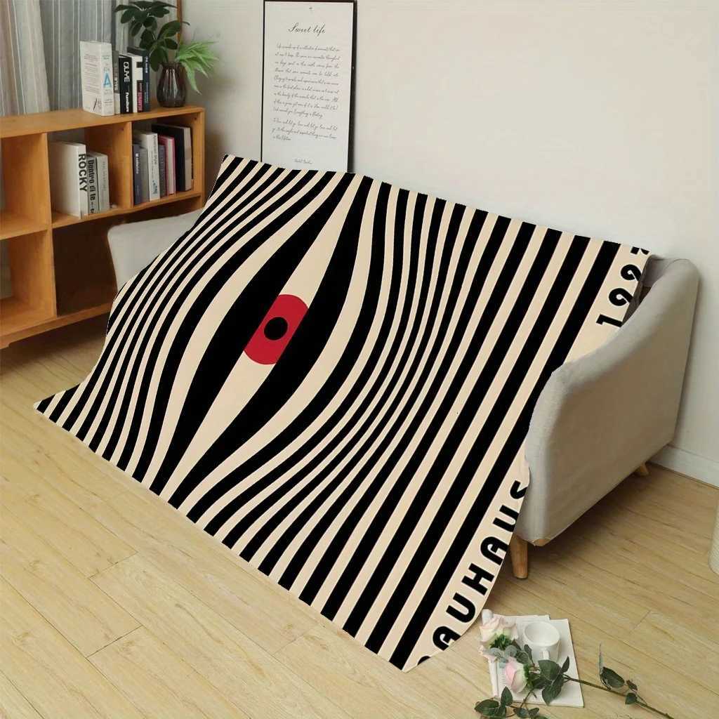 Line Art Eye Design Blanket Soft Warm Flannel Throw for Sofa Bed Office Travel Stylish Home Decor Accent C251111