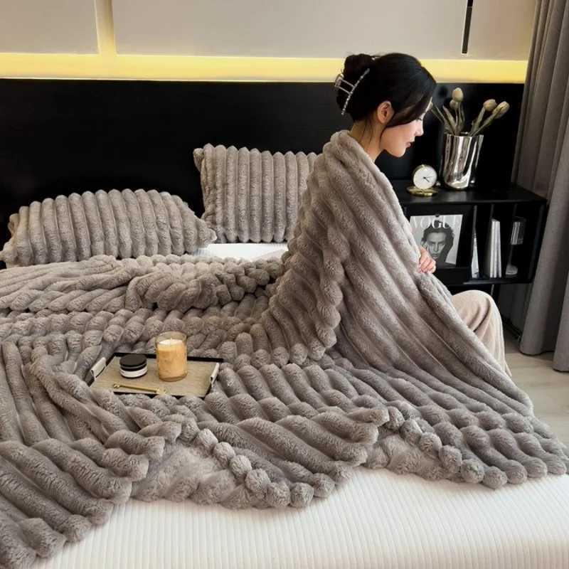 2025 Artificial Rabbit Plush Warm Blanket for Bed Soft Coral Fleece Sofa Throw Blanket Comfortable Thicken Bed Sheet C251111