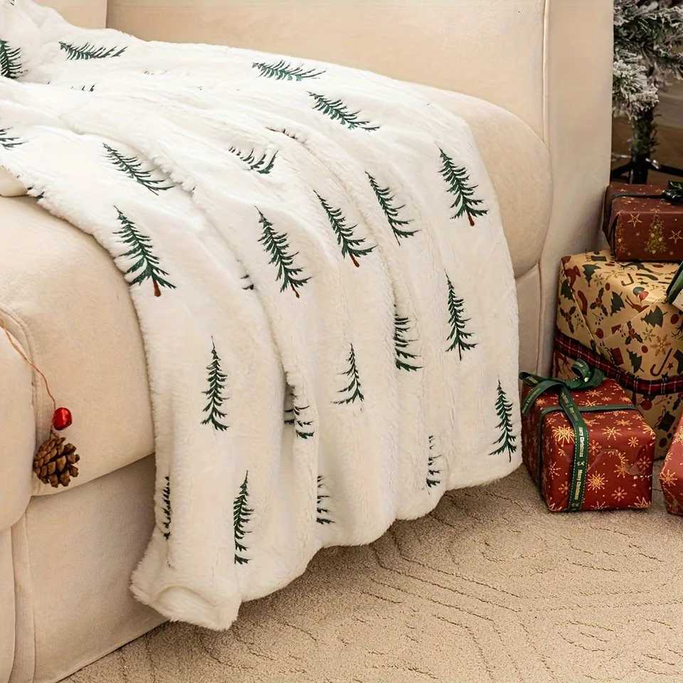 Soft Christmas Tree Print Warm And Comfortable Blanket As A Gift For Family And Friends Skin Friendly And Soft Sleeping Blanket C251111