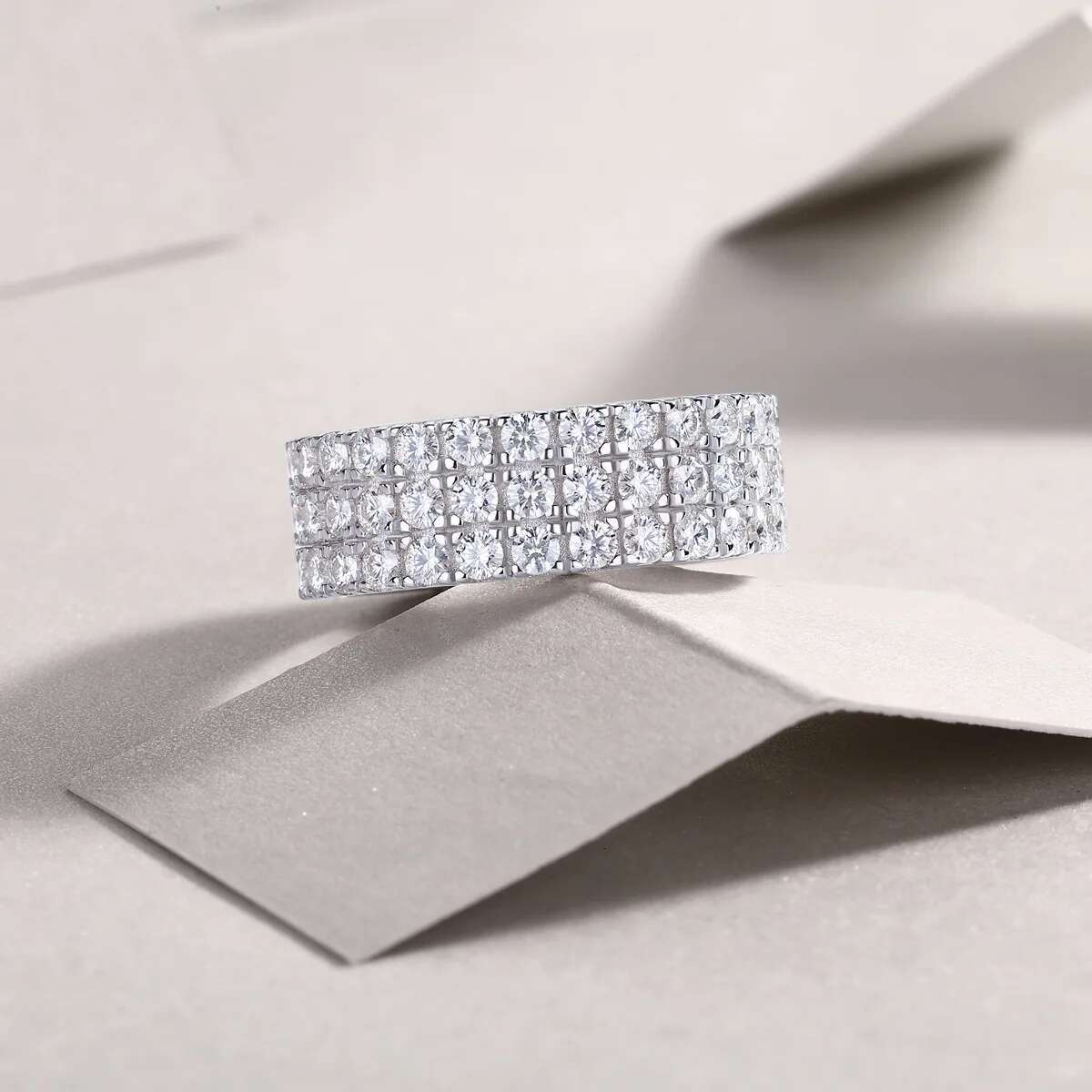 Full Moissanite Diamond D Color VVS Womens 2MM Ring S925 Sliver Plated 18K White Gold Wedding Fine Rings for Women