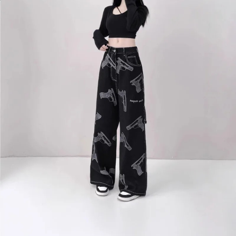 hiphop washed denim jeans for men and women highquality American pistol printed straight pants graphic 250407