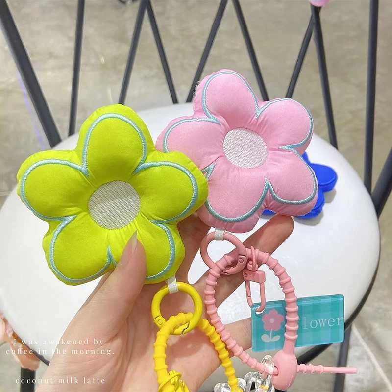 1 fashionable filled keychain pendant bag charming flower accessories handbag decoration cute hanging rope car keychain W250411