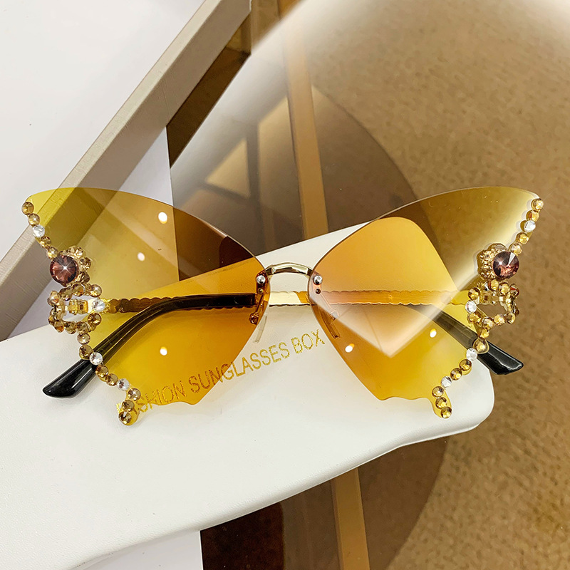 Women's Fashion Butterfly Shape Diamond Frameless Sunglasses - Personalized Design
