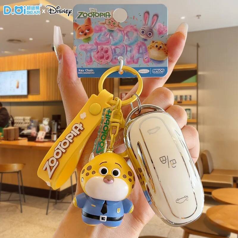 New Kawaii Anime Disney Hot Sale Crazy Zootopia Rabbit Police Officer Judy Fox Nick Doll Keychain Couple Schoolbag Small Pendant