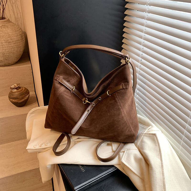 2025 Simple large capacity belt decoration women backpack tote bag wholesale new casual versatile fashion clothing