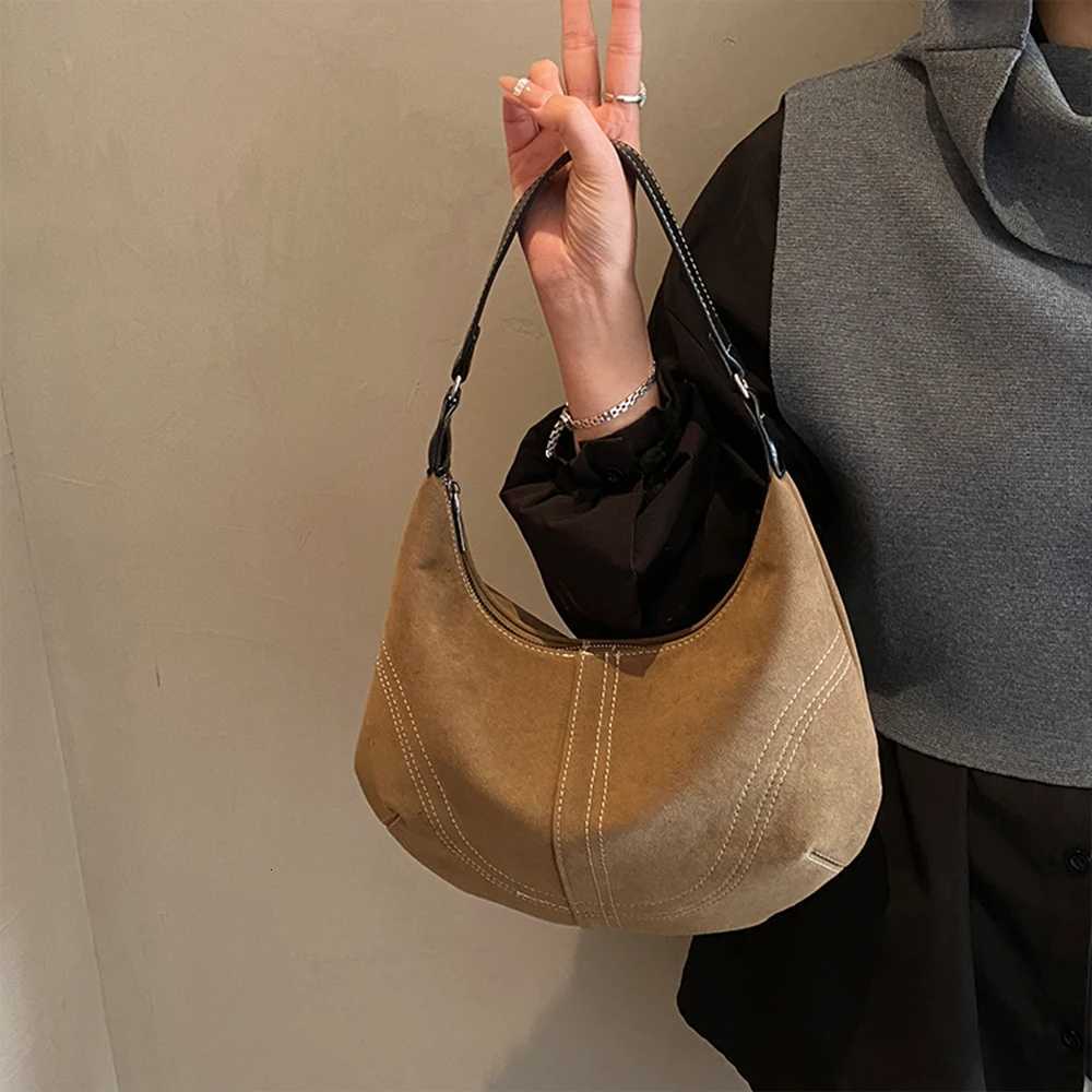 New Womens Underarm Bag with a Fashionable and Luxurious Feel Lazy and Versatile Semi-Circular Bag Single Shoulder Crossbody BagT251110