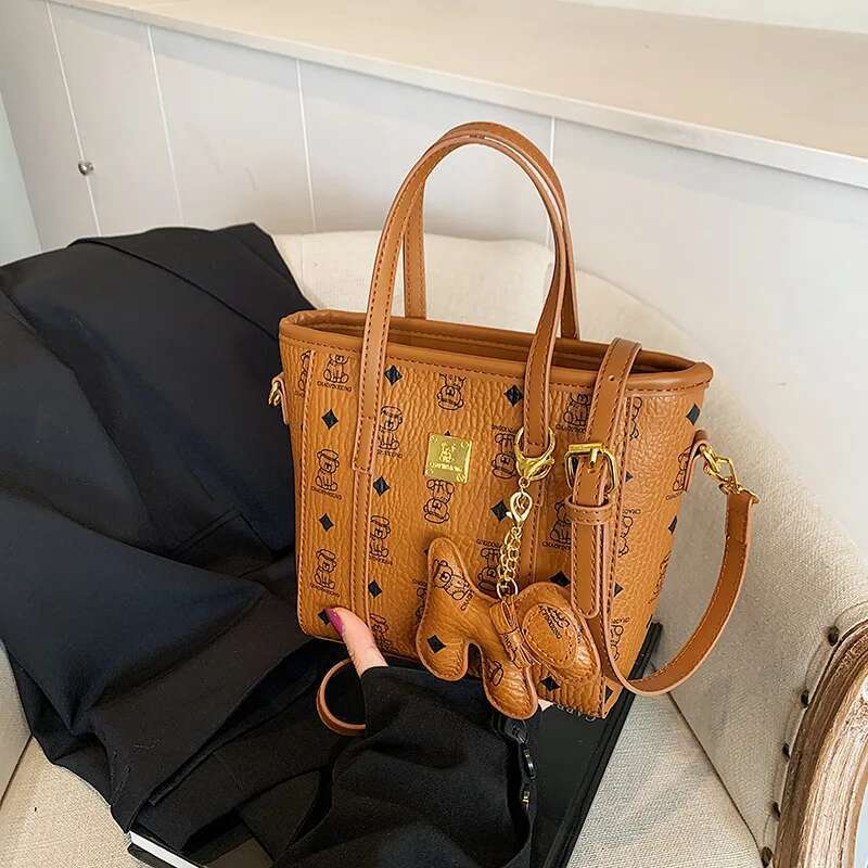 2025 New Fashionable Handheld Vegetable Basket for Women, Fashionable Large Capacity Water Bucket Designer, Multi functional Commuter Crossbody Bag5