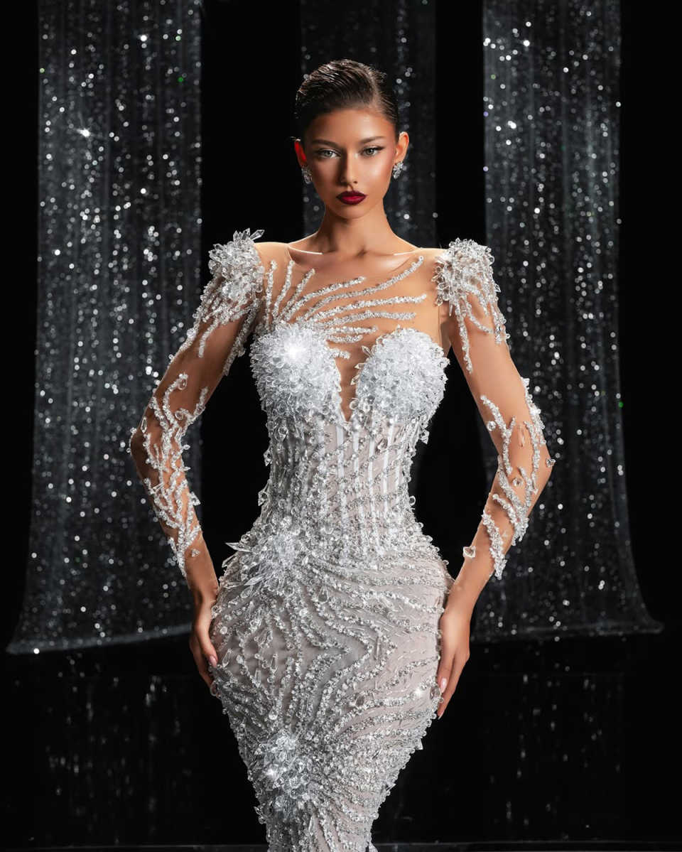 Luxurious Rhinestone Wedding Dress Women Beaded Sequined Lace Mermaid Bride Dresses Customized Long Sleeve Bridal Gown