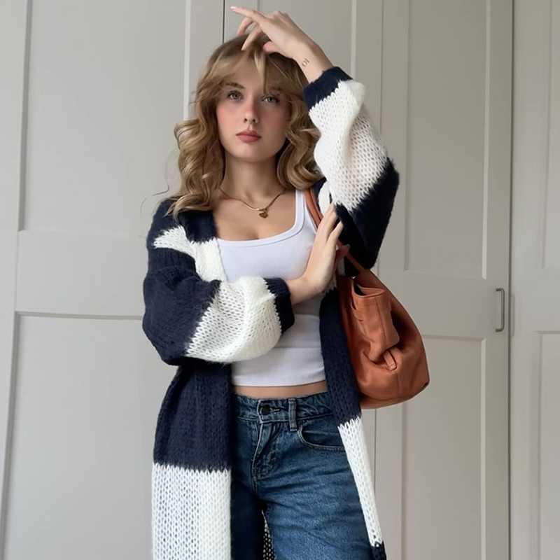 Women's long color-blocking striped cardigans, daily street sweaters, which are retro, elegant, suitable for vacations and are best-selling women
