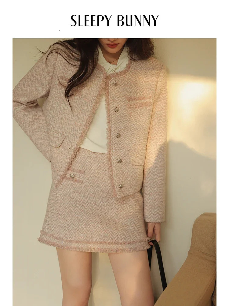 Spring Women Tweed Suit Set Elegant Round Neck Short Coat and A-Line Skirt Vintage Style Loose Fit Chic Two-Piece Outfit 251106