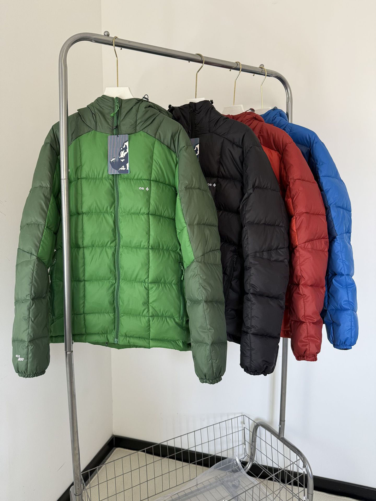 Men's Designer Jackets Mont bell Doudoune Hommes Cotton Men Winter Puffers Luxe Homme Jassen Designer Mens Jacket Winter Coat