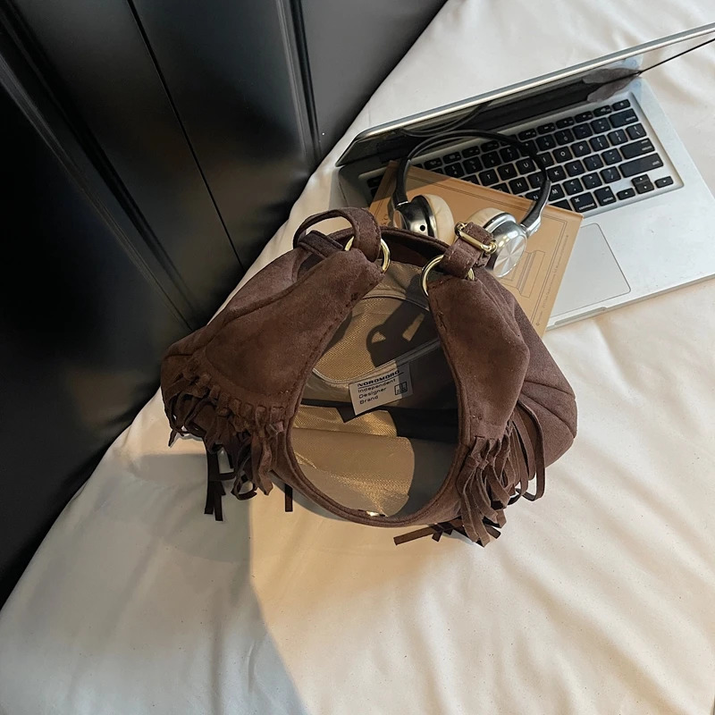 LEFTSIDE Faux Suede Shoulder Bags for Women Tassels Crossbody Bag Females Retro Handbags and Purses 251110