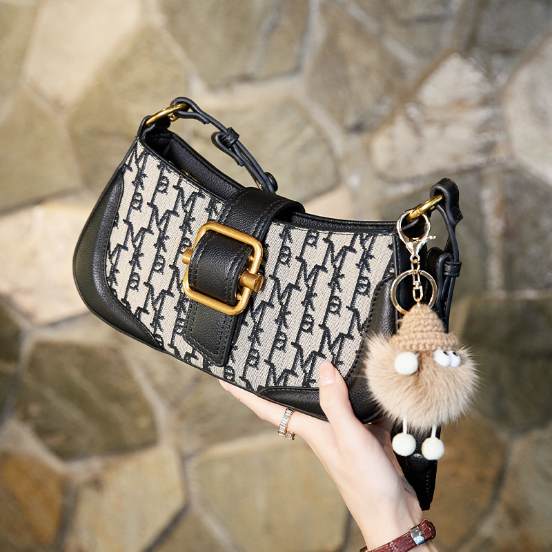 2025 New trendy niche shoulder bag high-end custom embroidery baguette underarm bag light luxury handbag cross body bag for women