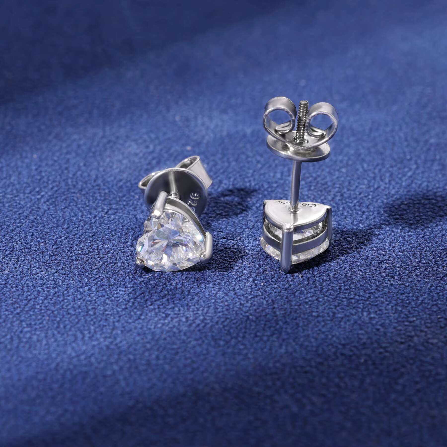 New Trendy 925 Sterling Sliver VVS Moissanite Earrings Fine Iced Out Heart Stud Earrings Womens Popular Geometric Jewelry