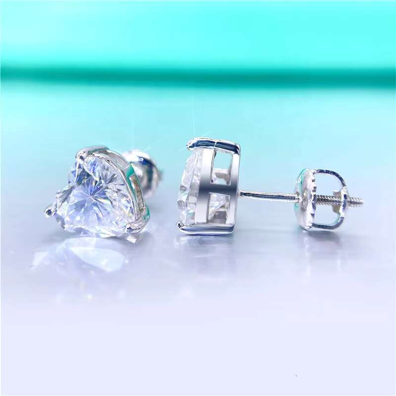 Top Sale Trendy 2021 Good Quality Heart Cut VVS D Color Moissanite Lad Diamond Fashion Luxury Silver Studs Earrings
