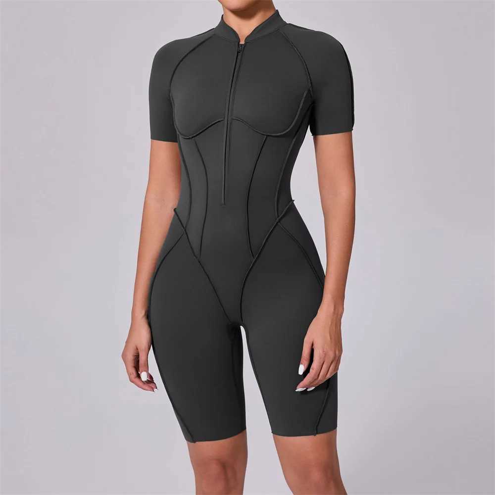 Yoga mat jumpsuit short sleeved zipper sportswear gym fitness sportswear womens running sportswear yoga clothingW250411