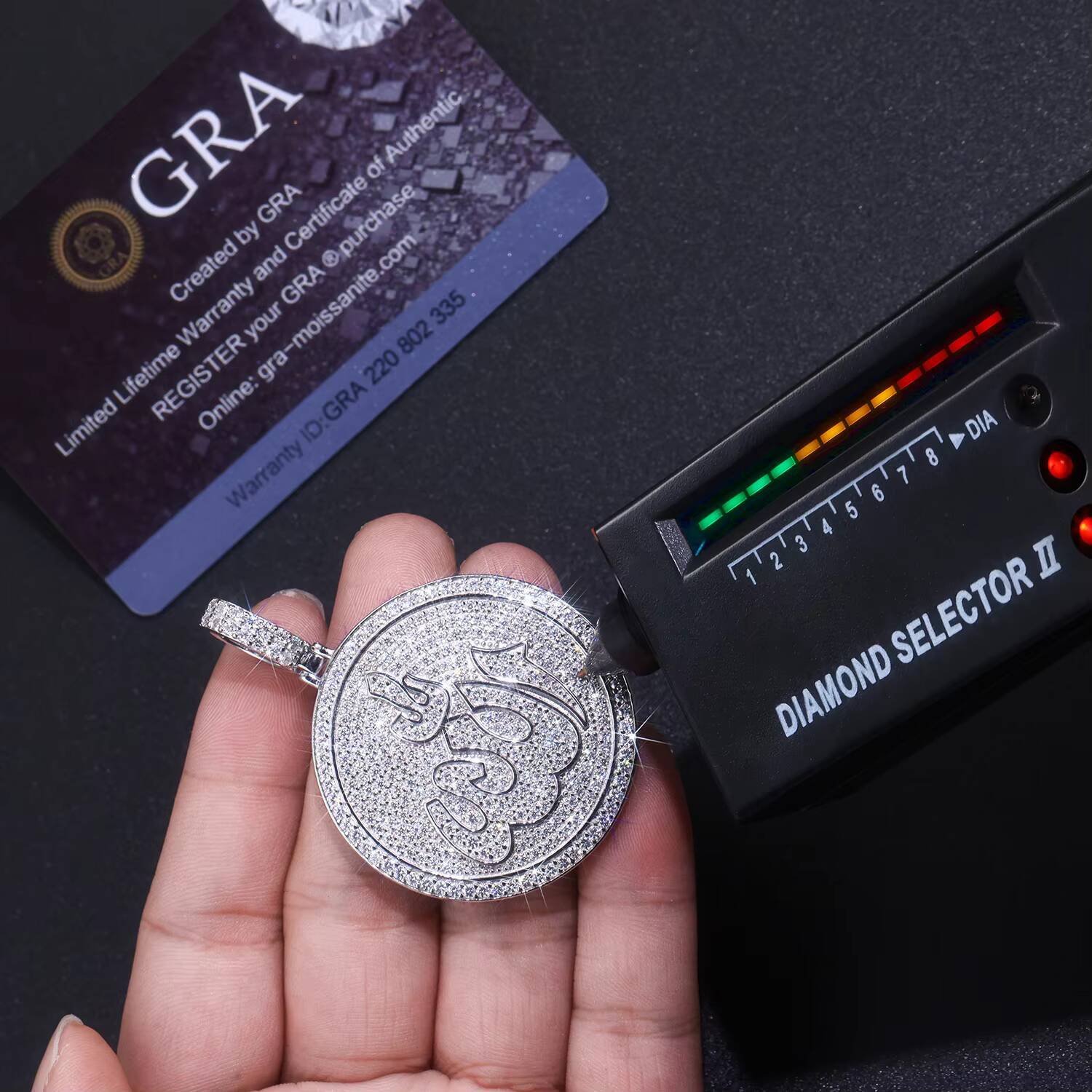 Pave Moissanite Arabic Letter Round Pendant Necklace 18K Gold Plated S925 Sterling Silver Hip Hop Retro Rapper Wear Customizable