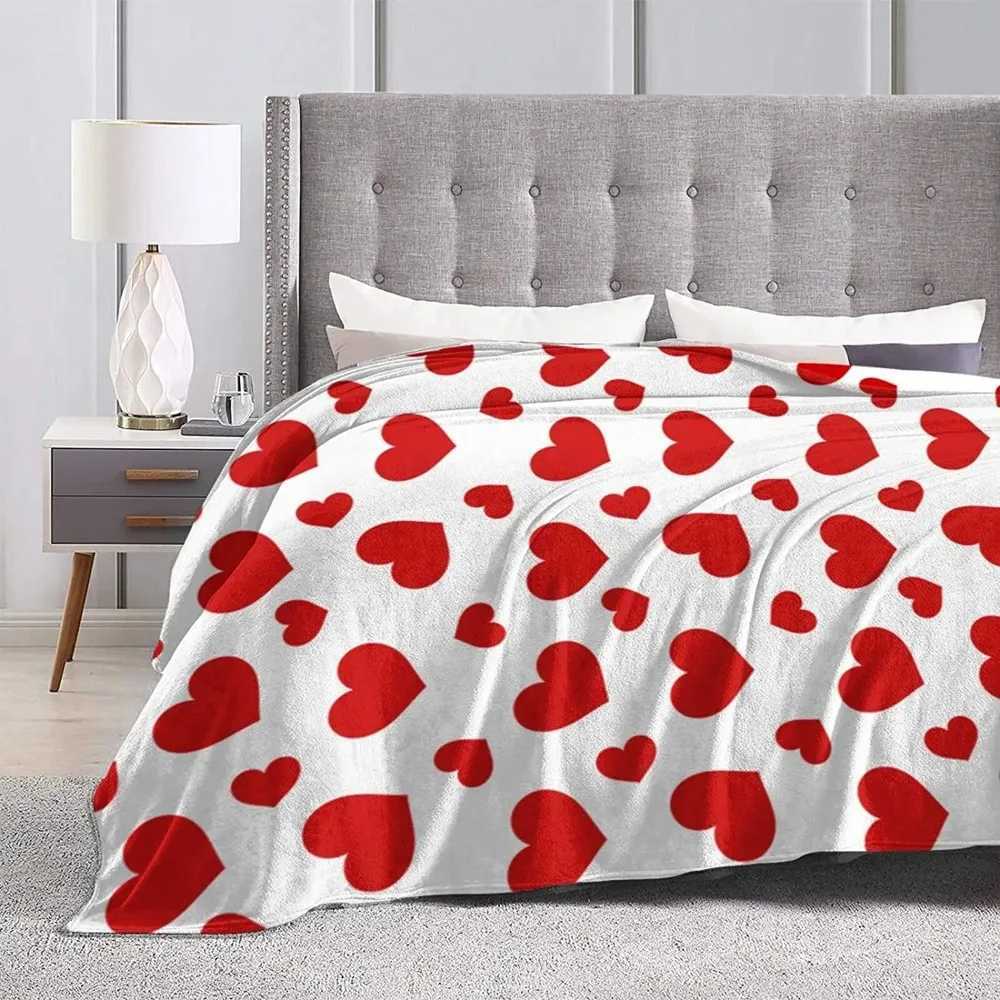 Throw Blanket Valentines Day Cute Red Love Hearts Decorative Flannel Throw Soft Cozy for Couch Bed Sofa All Season C251111