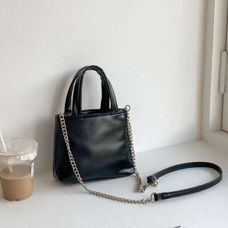 2025 New Ins Internet Celebri South Korea Messenger Bag Lipstick Coin Mini Casual Shoulder Portable Pouch Handbags Purse