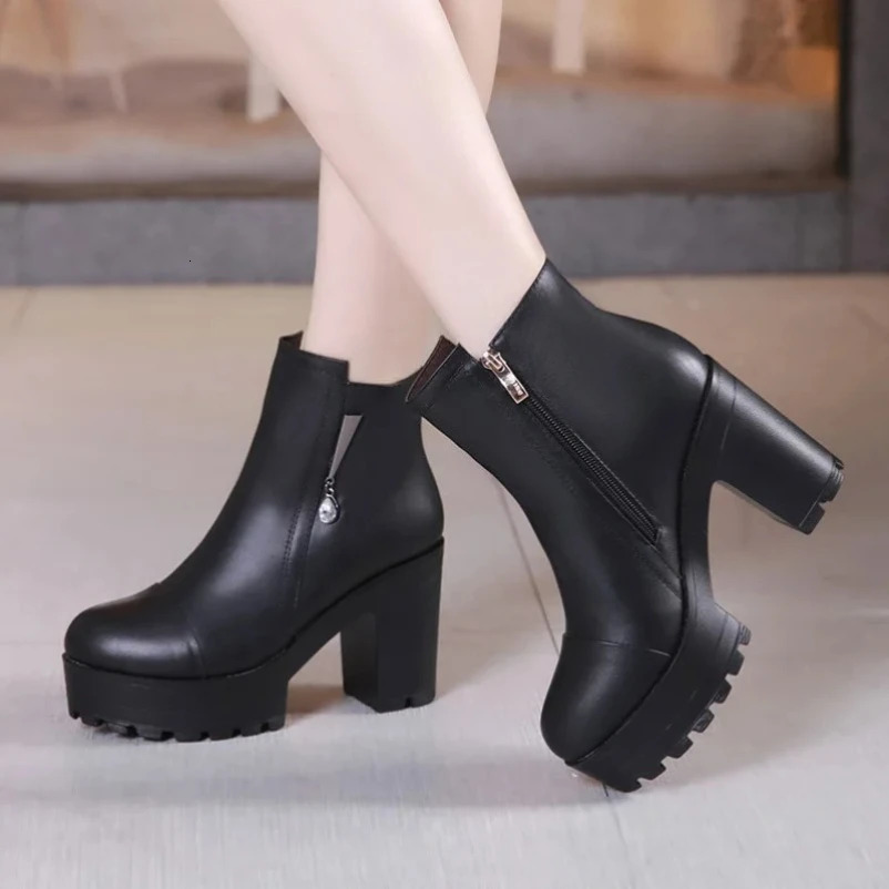 Small Size 32-43 Block High Heels Boots Women Fur Shoes Winter Soft Leather Thick Platform Ankle Boots Black Mother Office 251110
