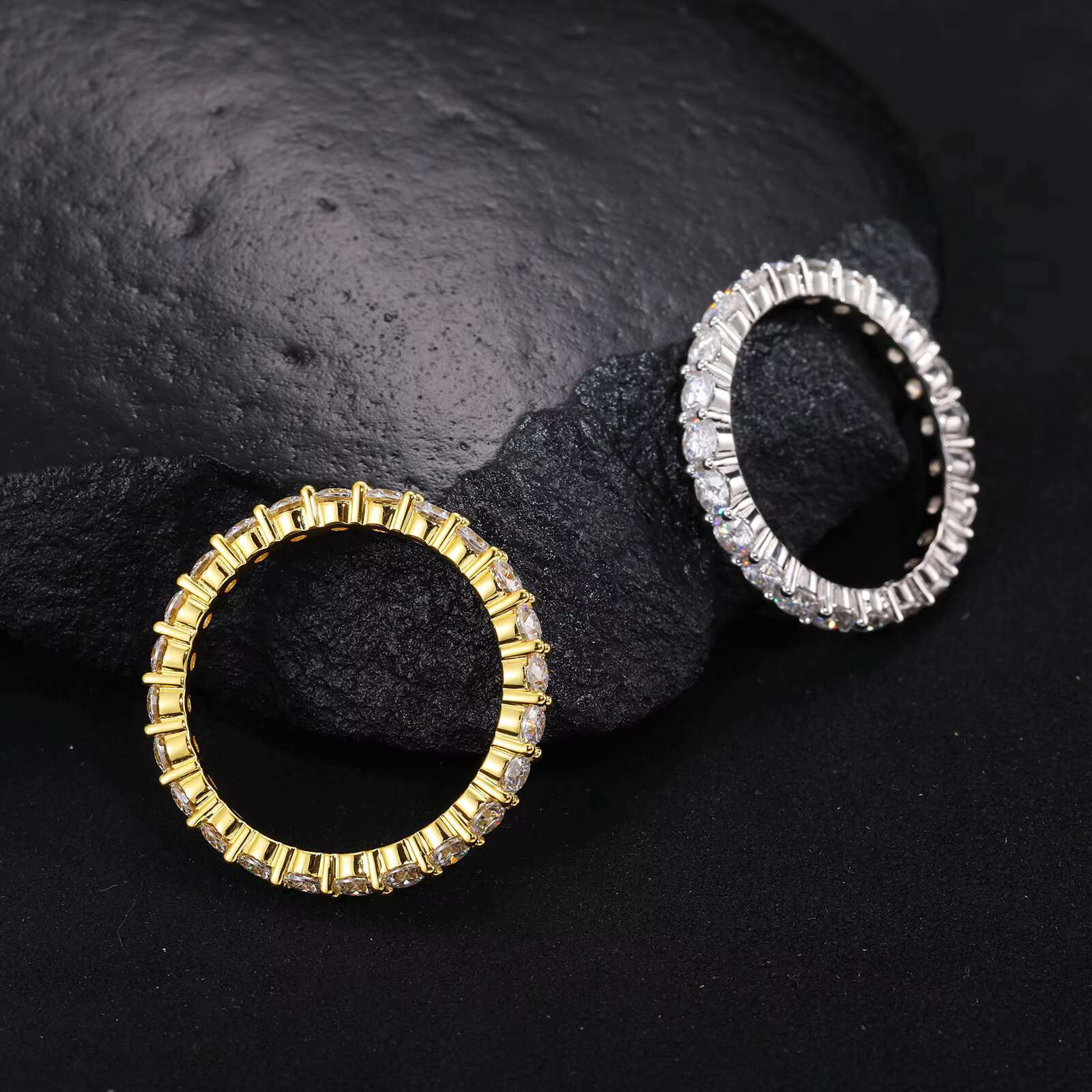 Custom Factory-Crafted 3mm/0.1ct VVS1 D Color Moissanite Hip-Hop Jewelry Rings GRA Certified with Pass Diamond Tester
