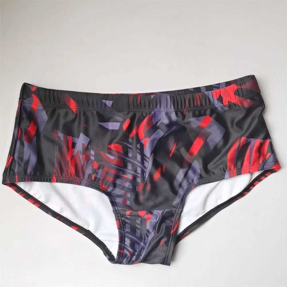 Mens swimsuit Brazilian traditional cut swimsuit bikini surfing boxer shorts black and red SungaW250410