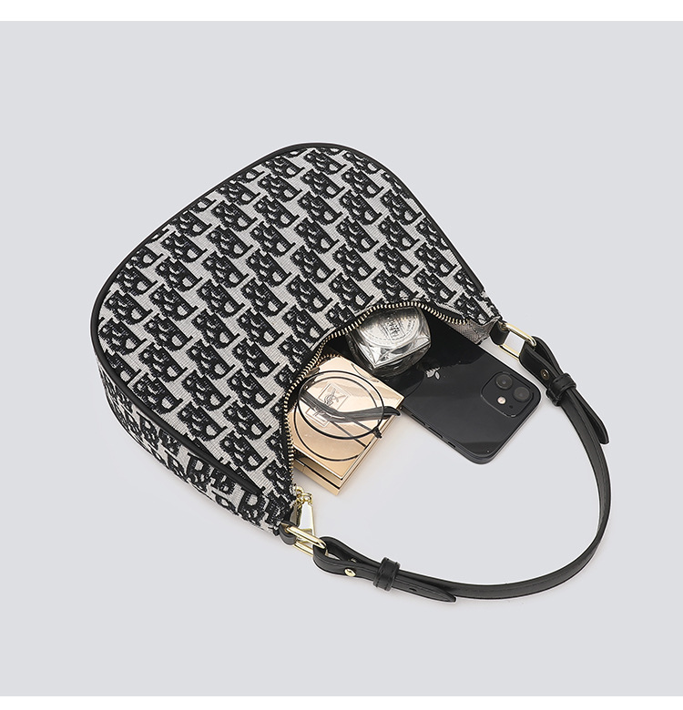 French new trendy high-end textured slanted single shoulder bag underarm bag niche women's bag crescent bag