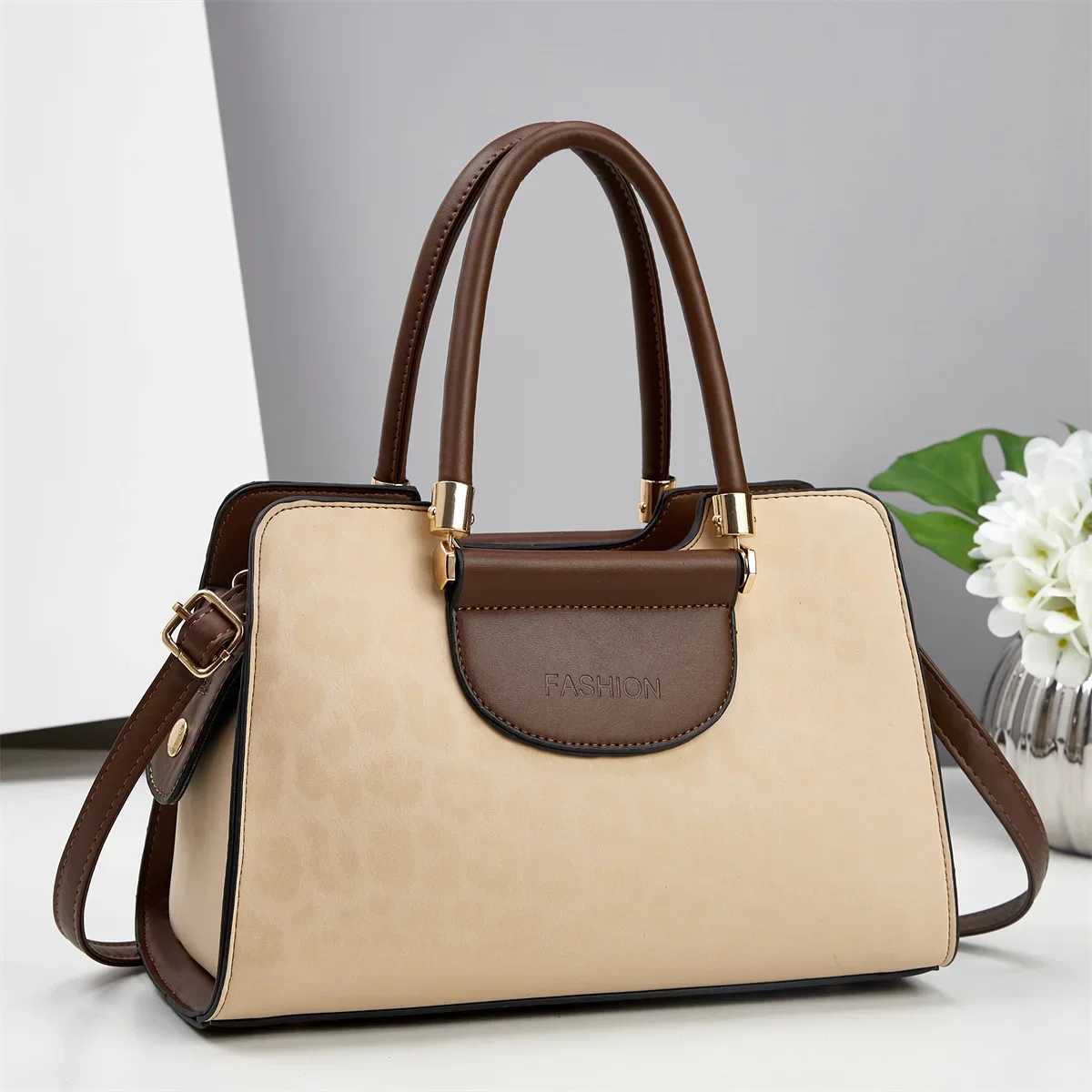 New Ladies Casual Fashion Bag Large Capacity Trendy Luxury Lightweight Handbag Polyester Lining Zipper Closure Crossbody BagT251110