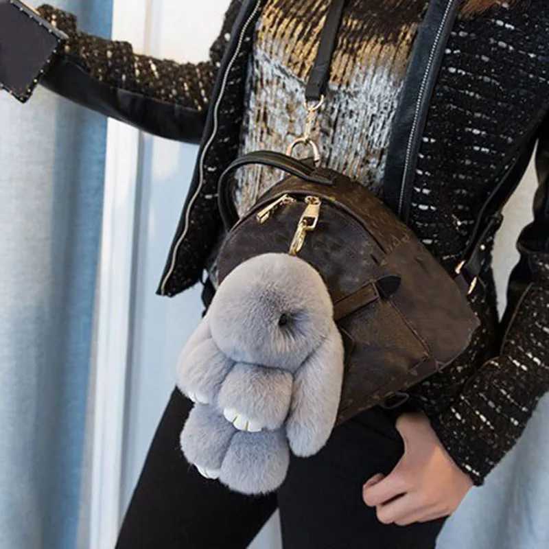 Fluffy imitation rabbit fur ball fluffy rabbit keychain girl packaging decoration car mirror pendant keychain W250411