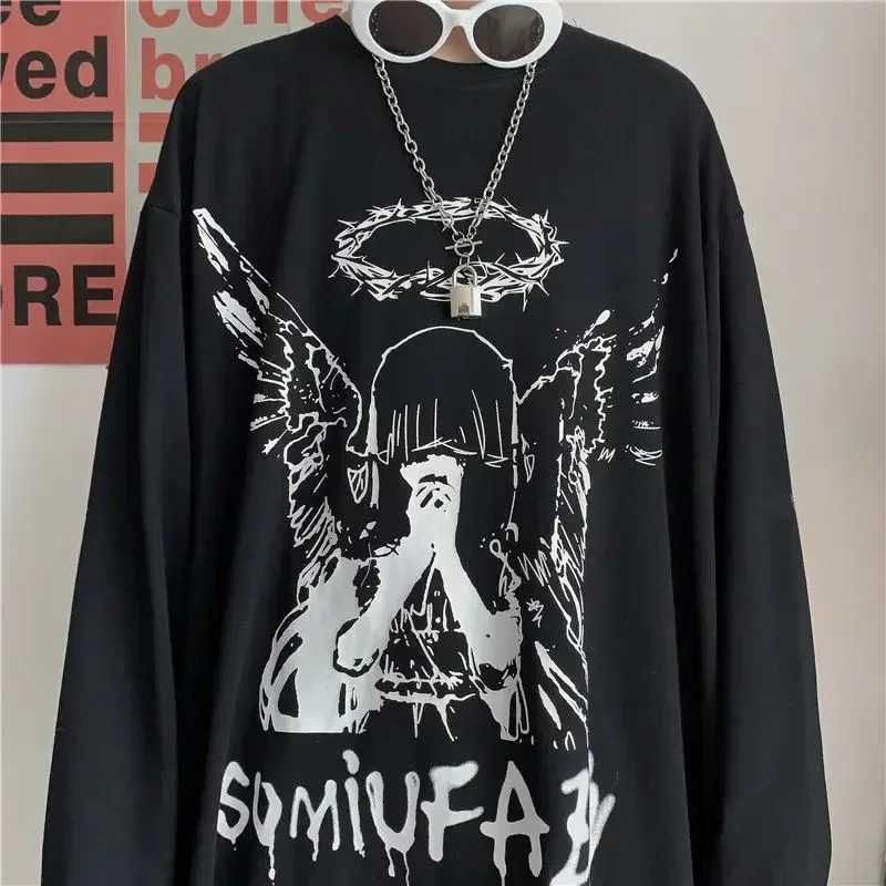 Mens autumn T-shirt Y2k streetwear oversized long sleeved anime T-shirt Harajuku Gothic retro graphic manga T-shirt M250411