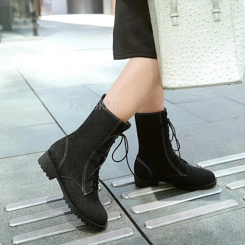 Autumn and Winter Motorcycle Boots Low Heel Lace Up Small 33 Thick Sole Womens Boots Large Denim Boots 251106