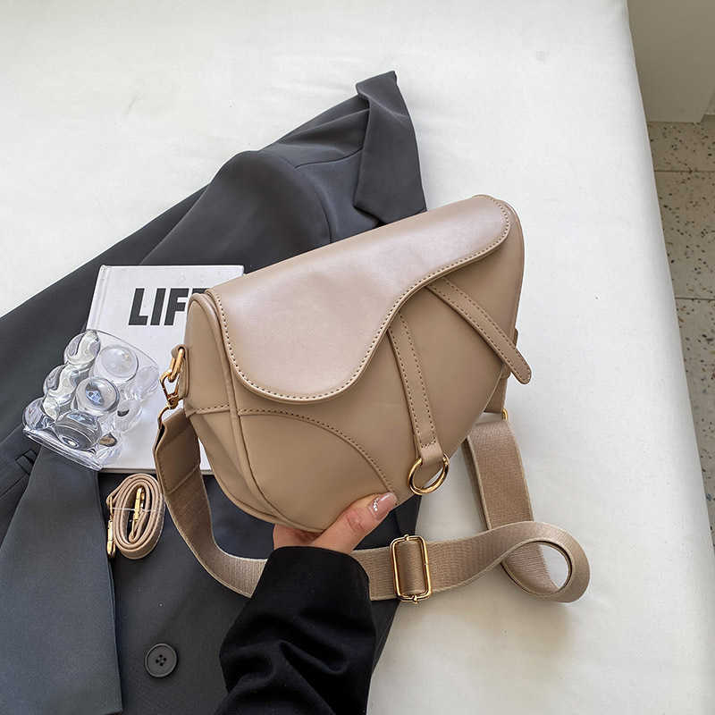 French niche design new womens popular versatile crossbody single shoulder armpit saddle bag bigclothfgg22