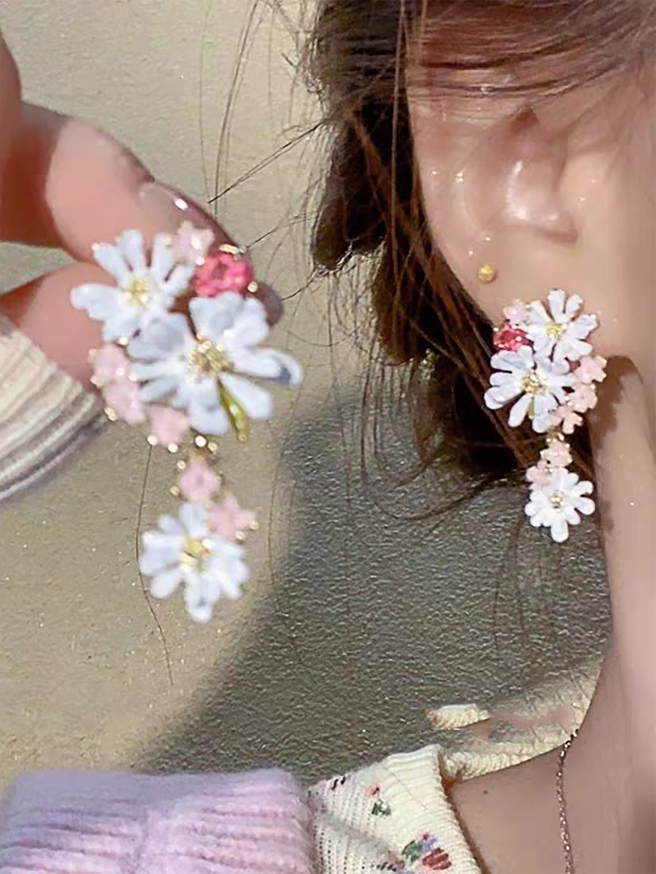 Elegant Colored Daisy Stud Earrings for Women Casual Yet Trendy Earring Design