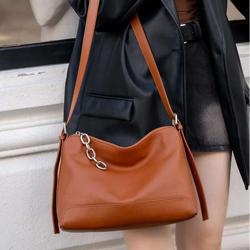 Genuine Leather Ladies' Temperament Handbag, Autumn And Winter New Style Versatile Shoulder Crossbody Bag Women's Hobo