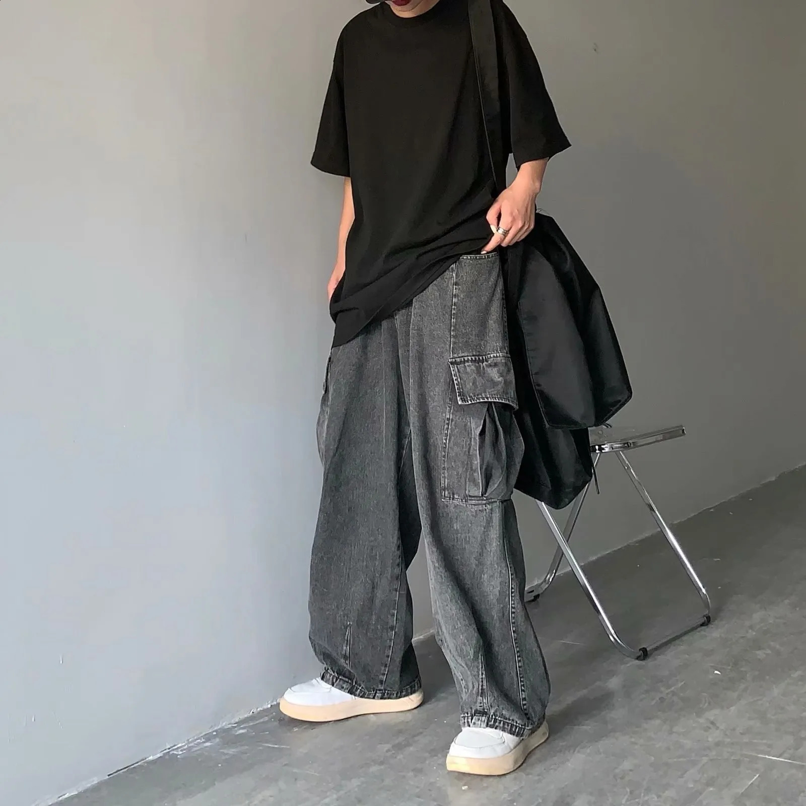 straight pocket jeans mens multi cargo denim pants for spring and summer breathable wide leg Trouser fashion hiphop streetwear 250407