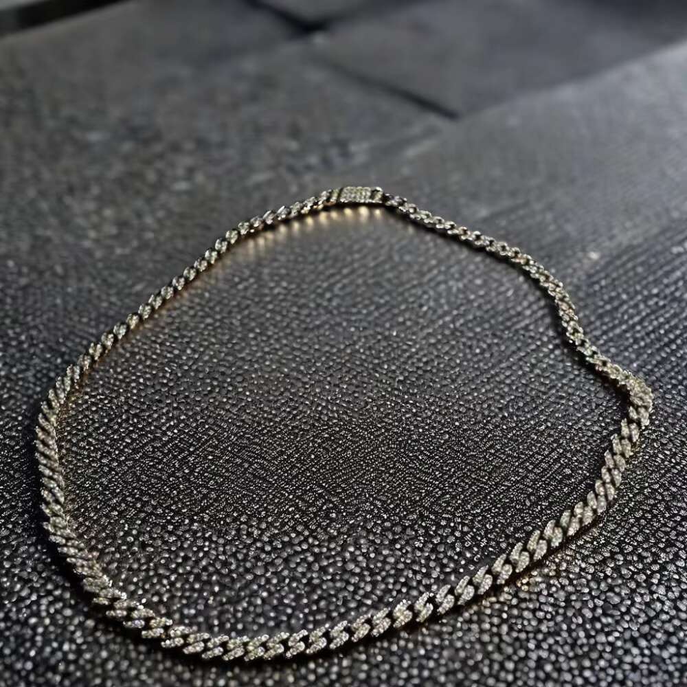 Customize 8mm Cuban Link Chain Iced Out VVS Moissanite Diamond 925 Silver Moissanite Cuban Chain