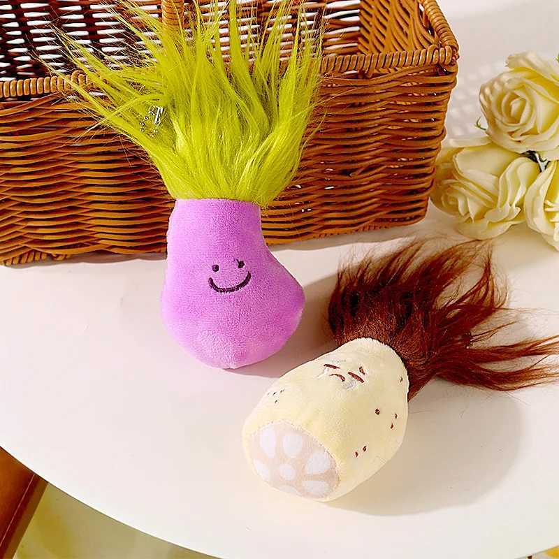 Creative vegetable keychain interesting broccoli scalp shape plush pendant cartoon garlic keychain cute keychain backpack pendant W250411