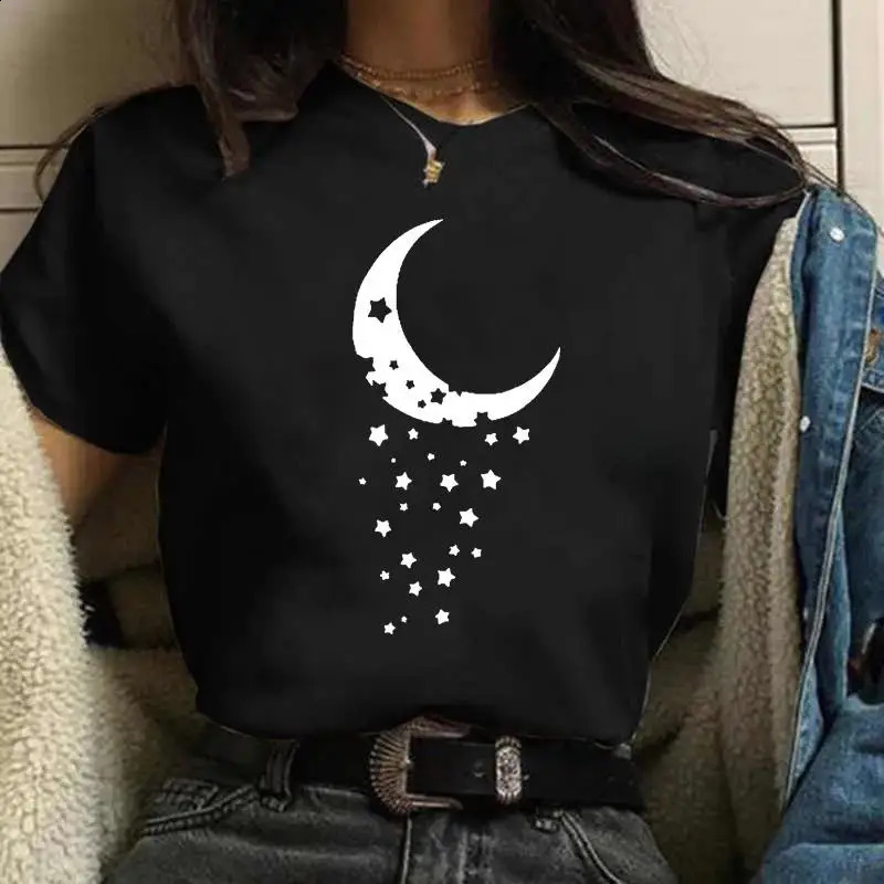 Moons Graphic Print T-shirt Womens Fashion Astronaut T-shirt 90s Retro Harajuku Short Sleeve Plus Unisex T-shirt 250410