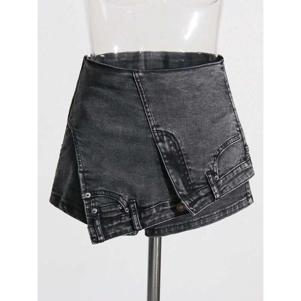 Women's Jeans TWOTWINSTYLE Patchwork Pocket Irregular Chic Denim Shorts For Women High Waist Spliced Zipper Designer Short Pants Female New