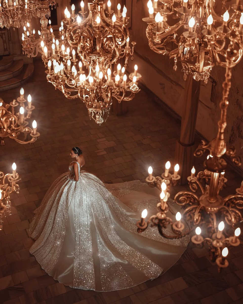 Luxurious Sequined Wedding Dresses Ball Gown One Shoulder Sleeveless Vestido De Noiva Beaded Sequined Bridal Dress Customized