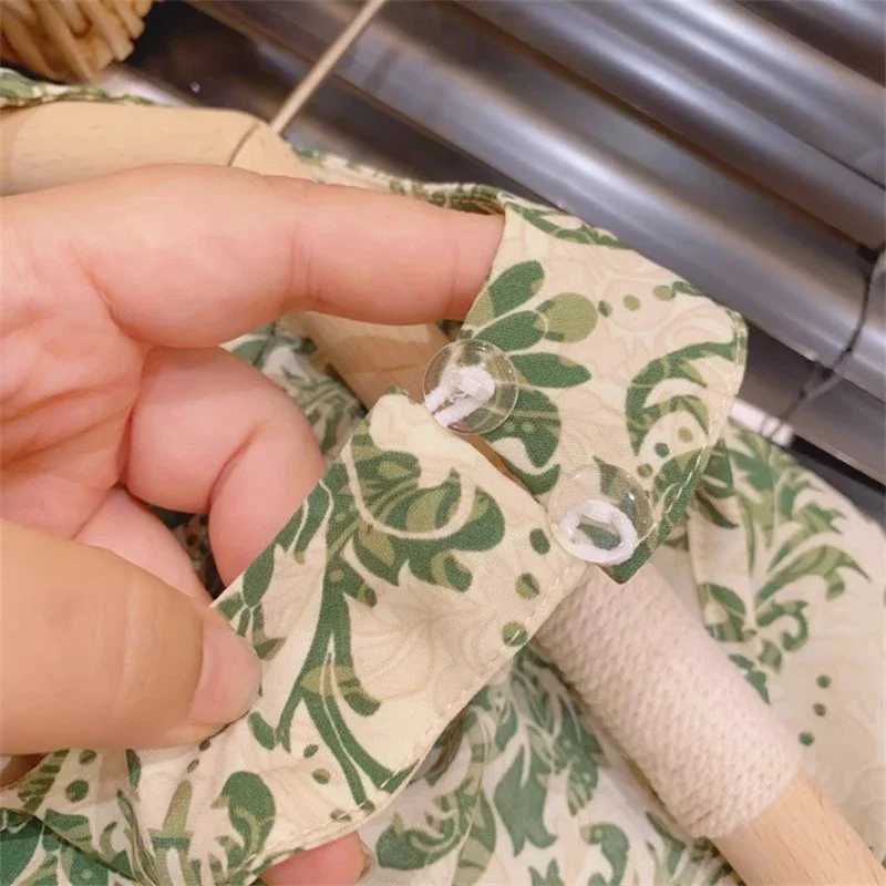 Bear collar 2024 new girl summer floral suspender sleeveless suspension set girl refresh shorts two-piece setXJ250410