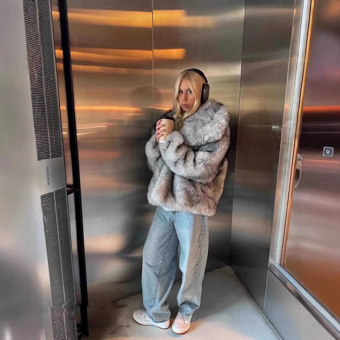 Fashion Winter Soft Fluffy Fur Coat Women High Street Large lapel Faux Fox Fur Jacket Silver fox colored Female Overcoats 251105