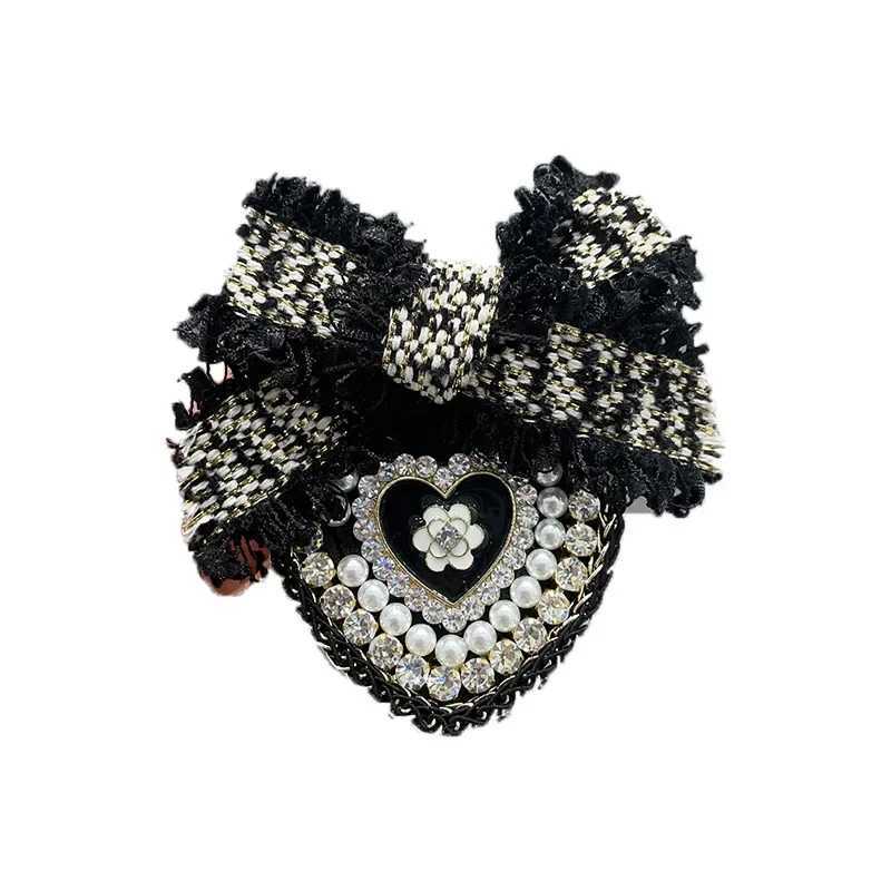 Luxury New Fabric Bow Brooch Pins for Women Pearl Crystal Flower Badge Fashion Heart-shaped Scarf Buckle Luxulry Jewelry Accessories Y251111
