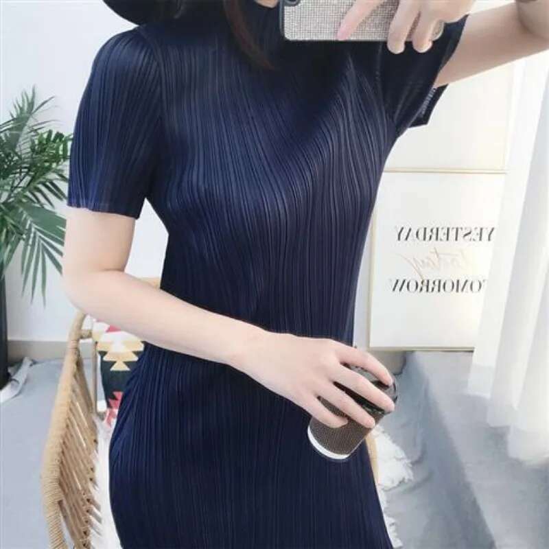 Casual Full Pleats Mid Length Spring 2023 Women Light And Mature Temperament O Neck Short Sleeve Dress Female