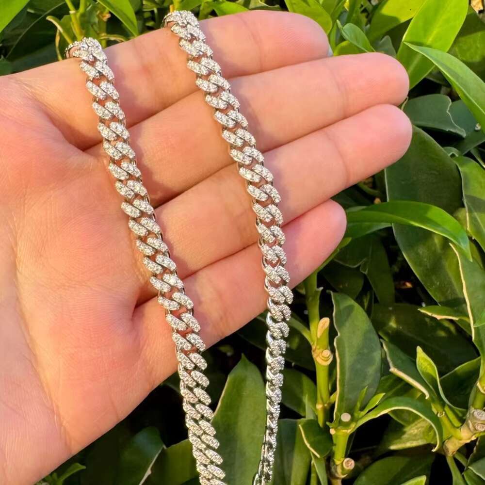 Customize 8mm Cuban Link Chain Iced Out VVS Moissanite Diamond 925 Silver Moissanite Cuban Chain