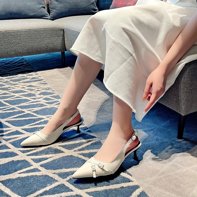 Womens Cross-knot Kitten Heels Womens Pointy Patent Leather Stiletto Slingbacks Beige White Temperament Party Sandals 251110
