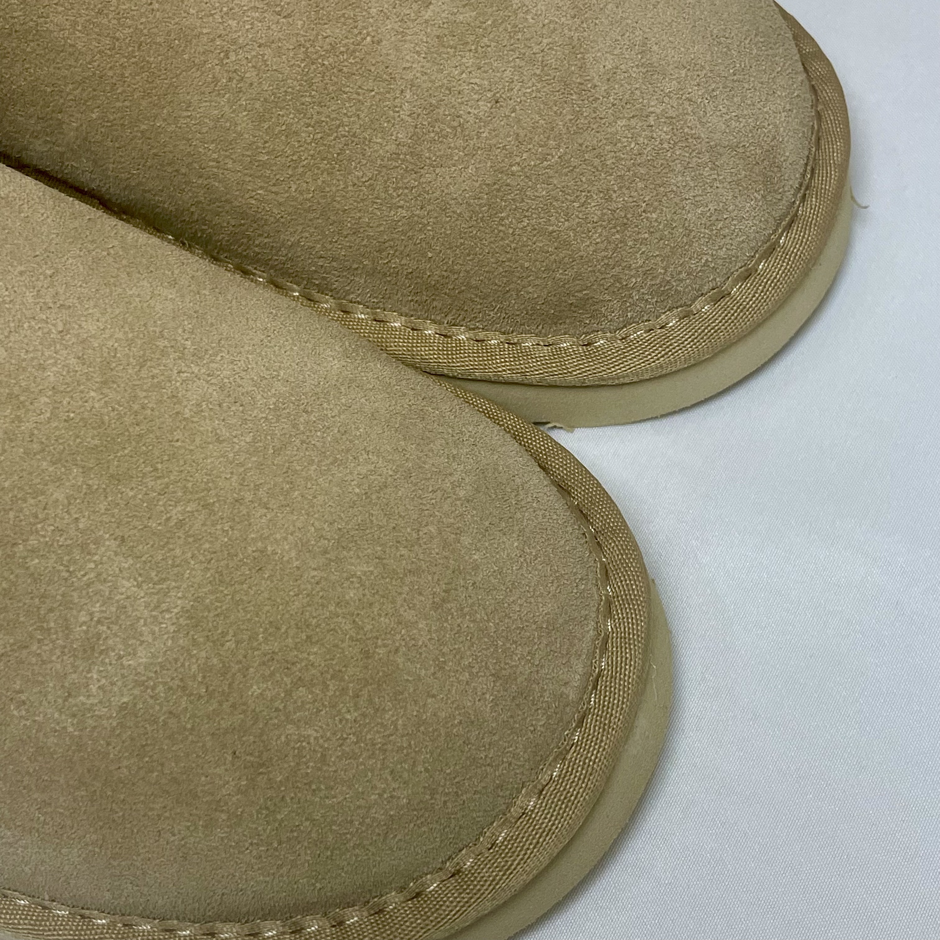 2026 New Winter Warm Wool Lined Short Boots Cotton Shoes Neutral Non slip Soft Bottom Comfortable Inflatable Cotton Shoes Men and Women Same 35-44 Siz