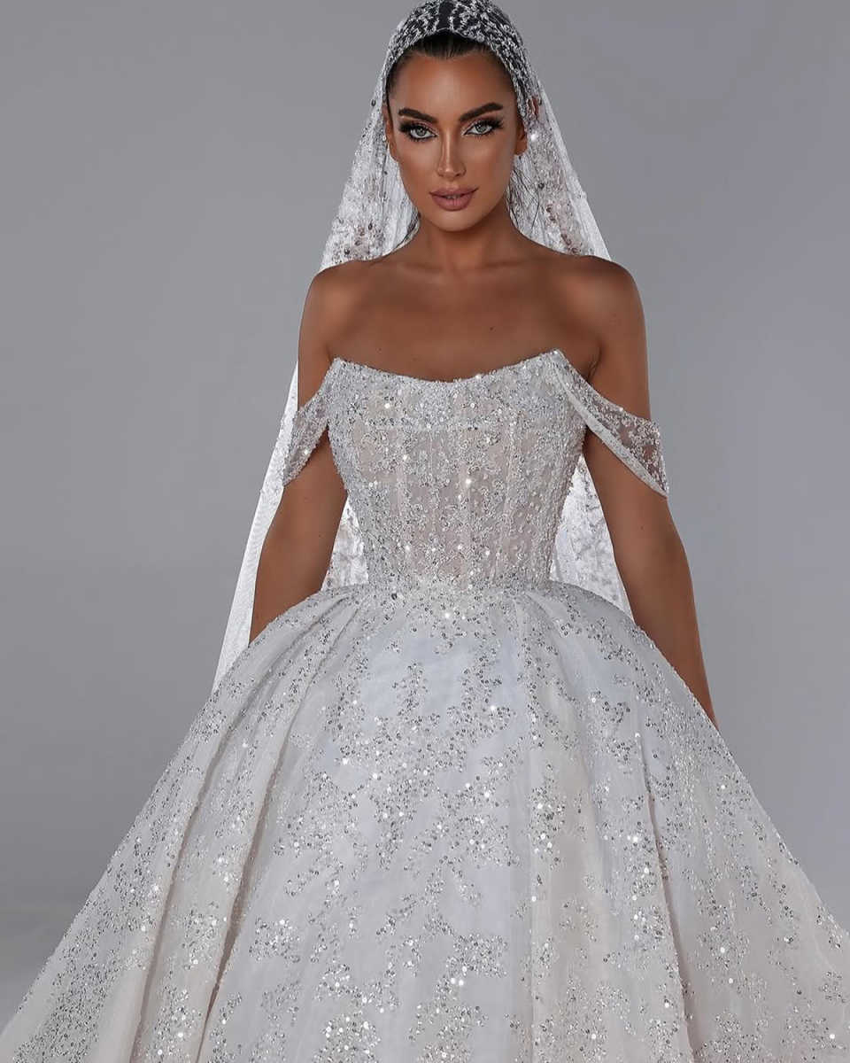 Elegant Ball Gown Wedding Dress Off Shoulder Sleeveless Bridal Gowns Sequins Lace Sweep Train Dresses Custom Made vestidos de novia